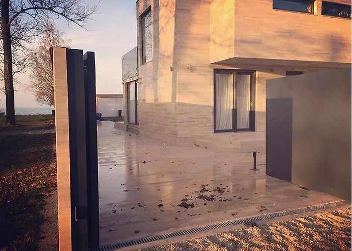 The House Villa Fonyód